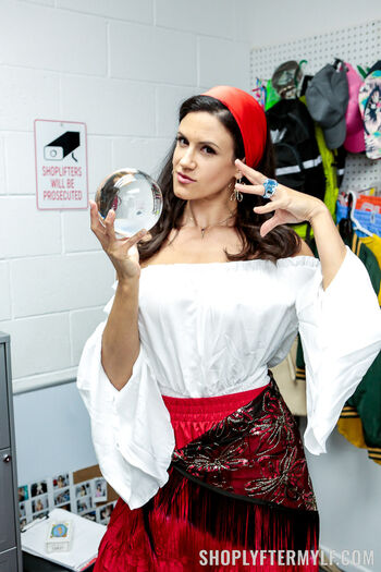 🔥 Shoplyfter leaked private photo uncensored full