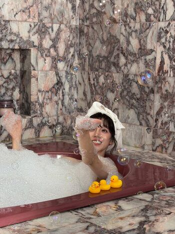 🔥 Song yuqi page leaked private photo uncensored full