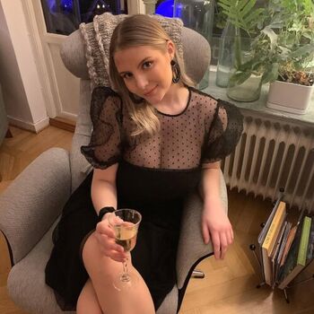 🔥 Swedish girls leaked private photo uncensored full