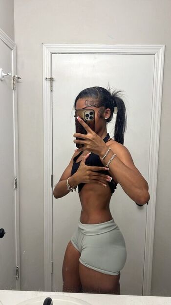 🔥 Uluvvskye leaked private photo uncensored full