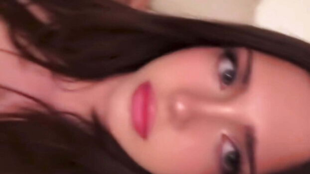 🔥 Whitebunnyyy leaked private photo uncensored full