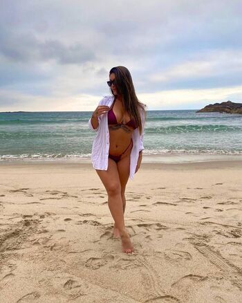 🔥 Women in bikinis page leaked private photo uncensored full