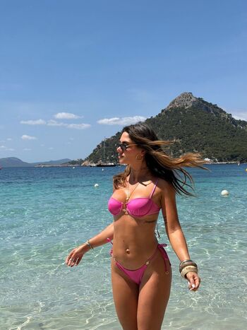🔥 Women in bikinis leaked private photo uncensored full