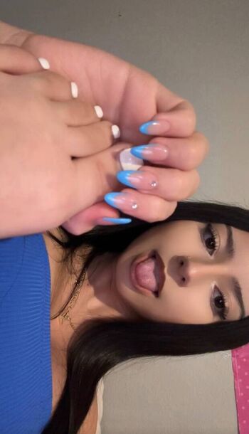 🔥 Xozeliiiaa leaked private photo uncensored full