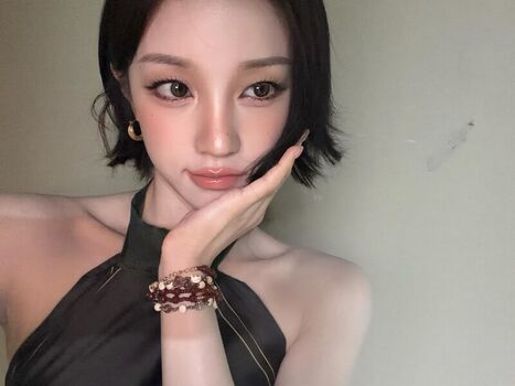 🔥 Yuqi leaked private photo uncensored full