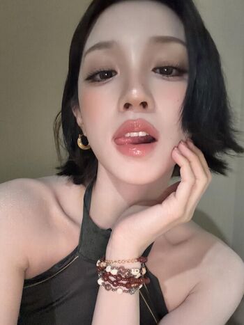 🔥 Yuqi leaked private photo uncensored full