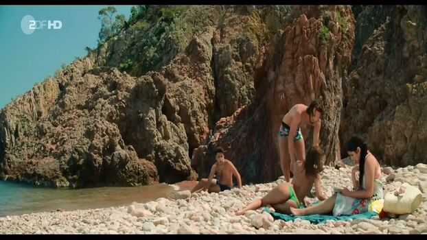 🔥 Zahia dehar leaked private photo uncensored full