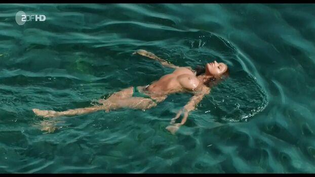 🔥 Zahia dehar leaked private photo uncensored full