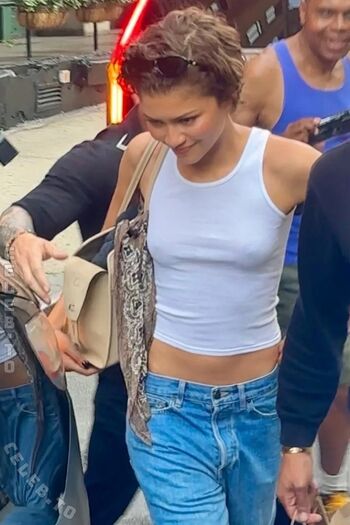🔥 Zendaya page leaked private photo uncensored full