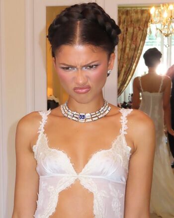 🔥 Zendaya page leaked private photo uncensored full